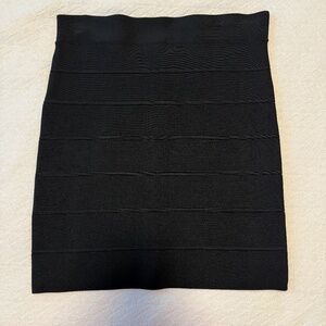 BCBG MaxAzria stretch skirt, large, black